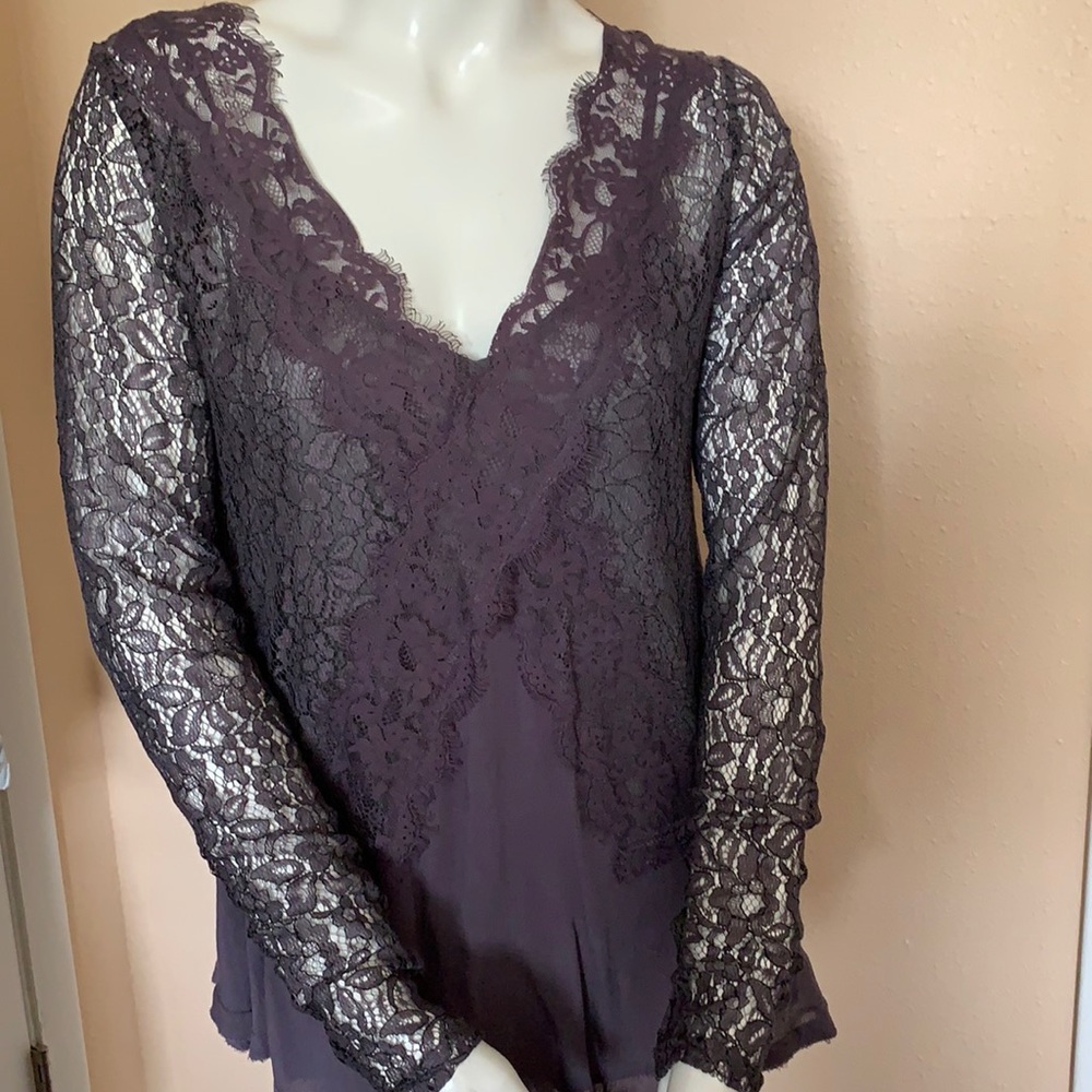 BKE Boutique NWT Lace Long-sleeve Top